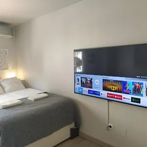 Acogedor Y Moderno Estudio En Capuchinos Apartamento Málaga